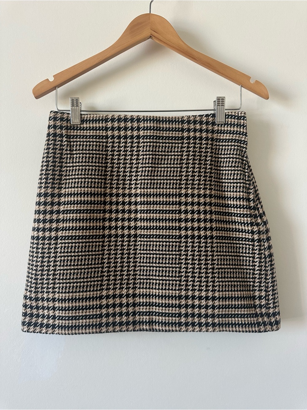 H&M Black and Cream Plaid Mini Skirt